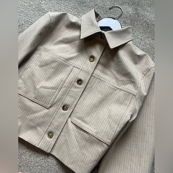 NWT - Wilfred Little Cropped Jacket - (Re)ssential Light | Size 6 - Picture 2 of 10